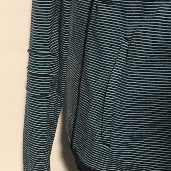 Lululemon Scuba Hoodie - Picture 7 of 14